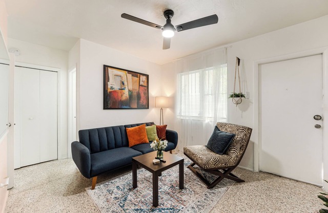 Furnished 1BR Apt with Free Parking, Minutes to Miami hotspots!