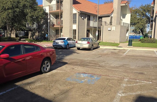 Furnished and Spacious 1-Bedroom Apartment in Downtown Dallas Medical District