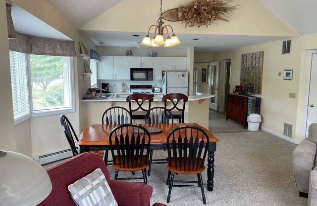 FV20 Beautiful Fairway Village golf villa with 3 bedrooms & 2 baths at BW Resort