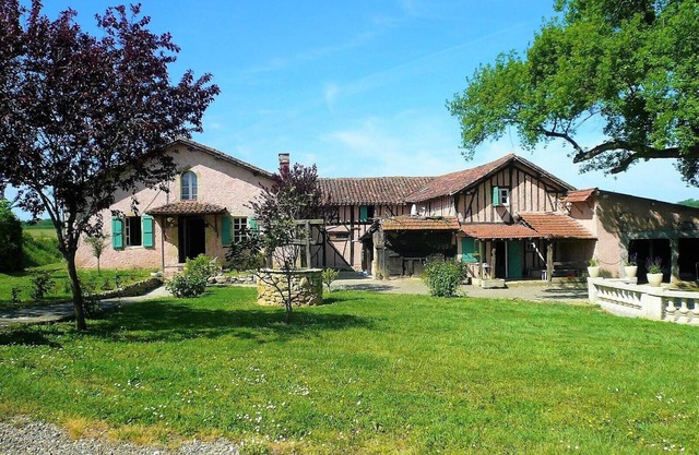 Gîte à la Ferme vu sur le lac et les Chevaux