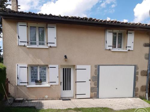 Gîte convivial avec animaux acceptés et wifi à Saint-Jean-la-Vêtre - FR-1-496-248