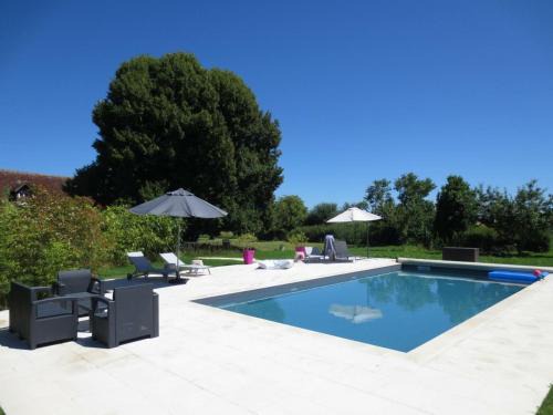 Gîte familial avec piscine au cœur des châteaux de la Loire - FR-1-381-7