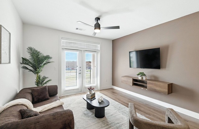 G101 Cozy & Stylish 1BD Near Stockyards Resort Style Amenities, Golf Sim