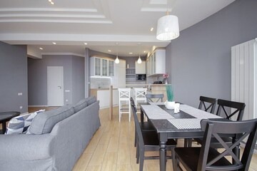 Gagarin Plaza Apartment in Prymors'kyi district
