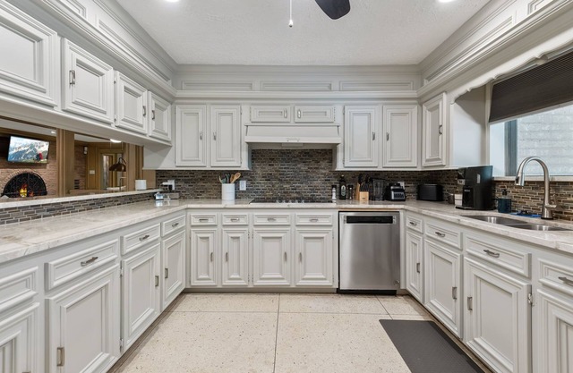Gairloch Luxe | 6,000 sqft Home | New Pool