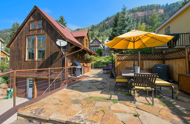 Galena Chalet - 1 Bedroom, 1 Bathroom, 2 Half Bathrooms, Sleeps 4-6