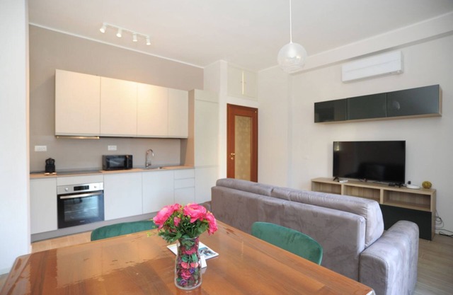 Gambara Apartment Travel Inside
