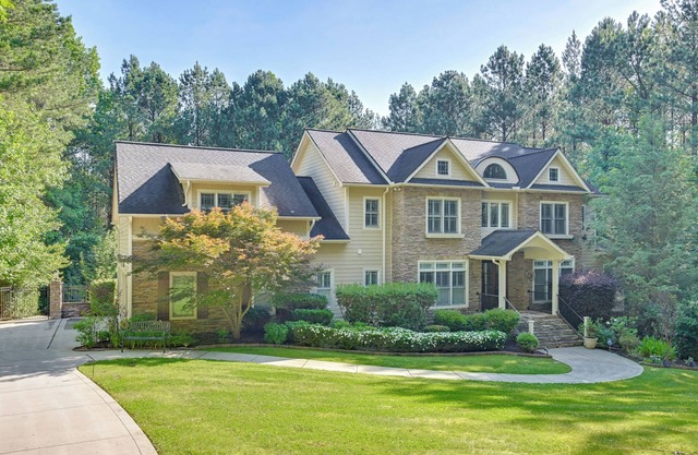Game Room + Patio: Luxe Retreat Near Lake Norman!