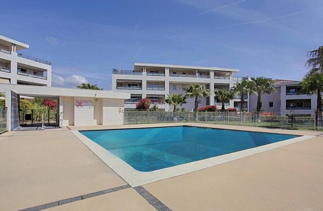 Gameou, shared pool, 2 terraces, AC