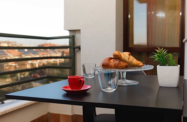 Ganden's Flat - One Bedroom Apartment, Sleeps 3