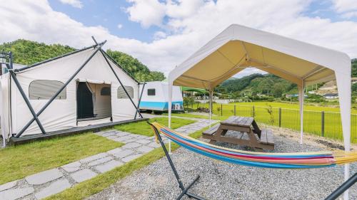 Gapyeong Cheongchun Glamping & Caravan