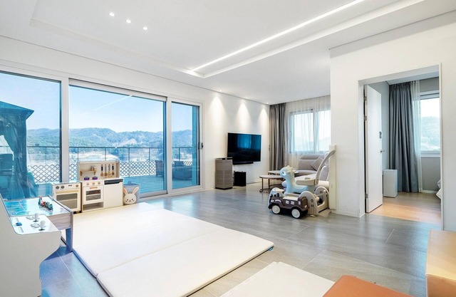 Gapyeong Pinetree Kids Pool Villa