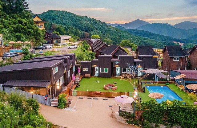 Gapyeong Two Dog Place Pension
