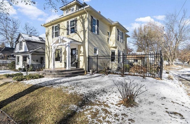Garden district getaway in the heart of Coeur d Alene