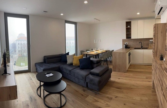 Garden Residence - Premium Alpine View Apartment