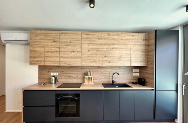 Garden Residence - Premium Downtown Apartment