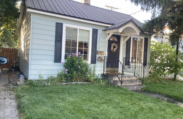 Garden Sanctuary 2-bedroom house in Idaho Falls