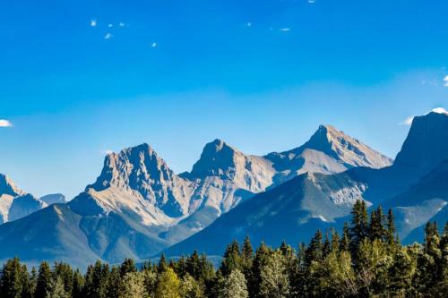 Gateway Suites Near Canmore and Banff