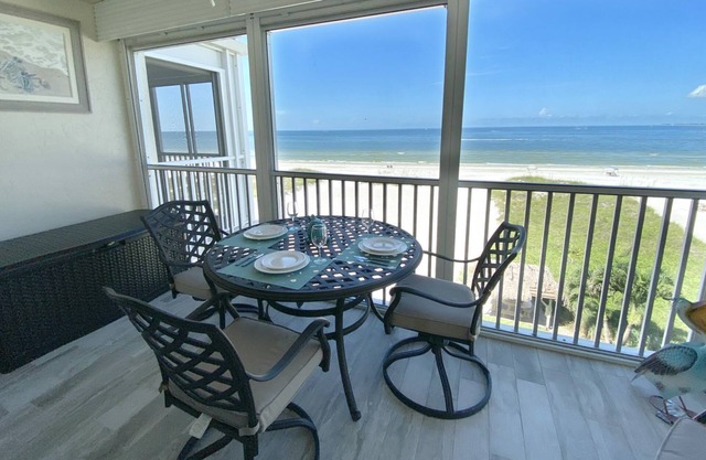 Gateway Villas #398 - Beachfront condo