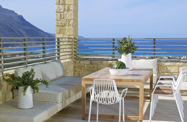 Gazing the Aegean blue - Luxury Youphoria Villa Anassa