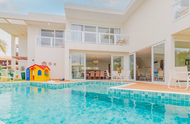 GB05 Excelente Casa 5 Suítes - Guarajuba