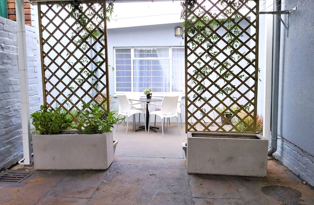 GCo: Sunny cute 2 bed with braai, WiFi, Netflix