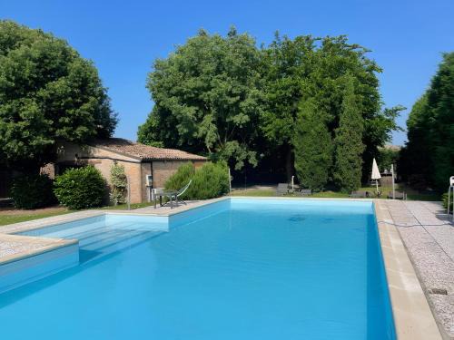Gelsomono con piscina esclusiva
