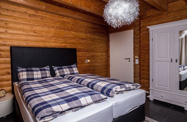 Gemütlich und edel ausgestattetes Chalet mit Balkon