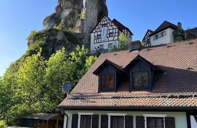 Gemütliche Helle Moderne Dachgeschosswohnung mit Blick auf das