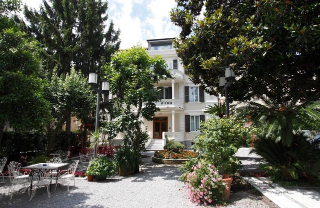 Genovese Villa Elena Residence