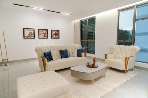 Georgetown Italian-Style Jacuzzi KTV 5BR 18pax G