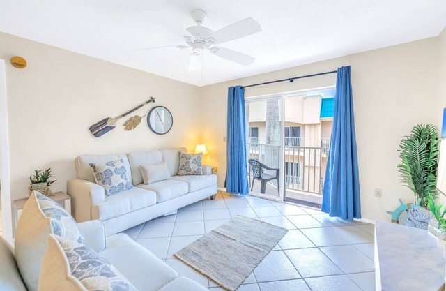 Gertrude's Siesta | Bayside Unit, Balcony, Private-Beach, Heated Pools, Pickle, Hot-tub, Tennis!
