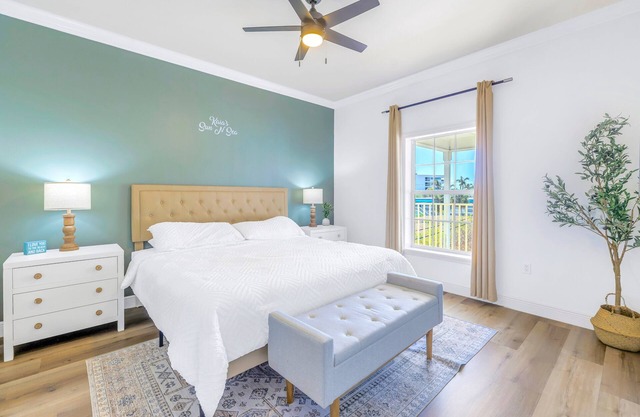 Gertrude's Siesta | Pool, Jacuzzi | 1 Min to Beach | 4 Min to Dining & Music