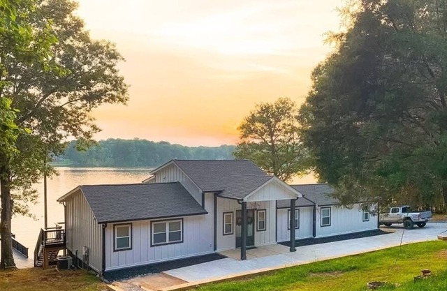 Get away at the lake