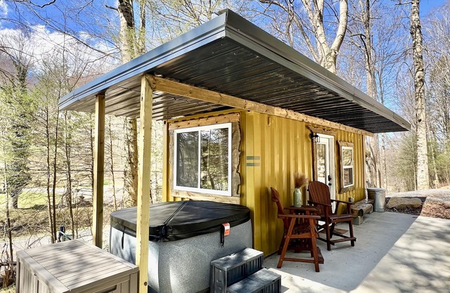 Get 'Wilder' @McFaddenRidge mins from New River Gorge Nat'l Park w/hot tub!