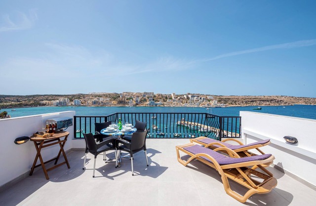 GetawaysMalta - Harbour Lights Seafront Penthouse with Terrace St Paul's Bay