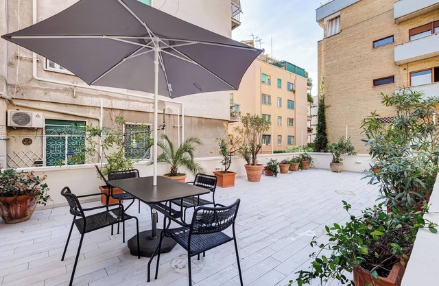 Gianicolo Apartment with Terrace