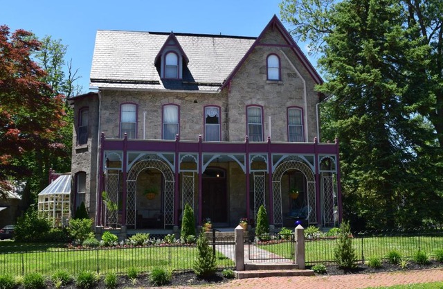 Gifford-Risley House Bed and Breakfast