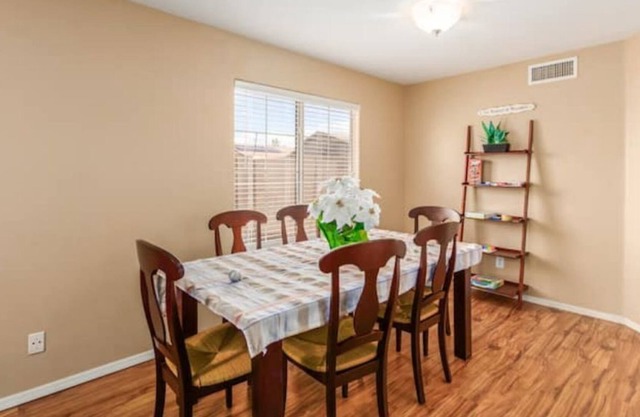 Gilbert Blue OASIS 5 bedroom & fenced Pool!