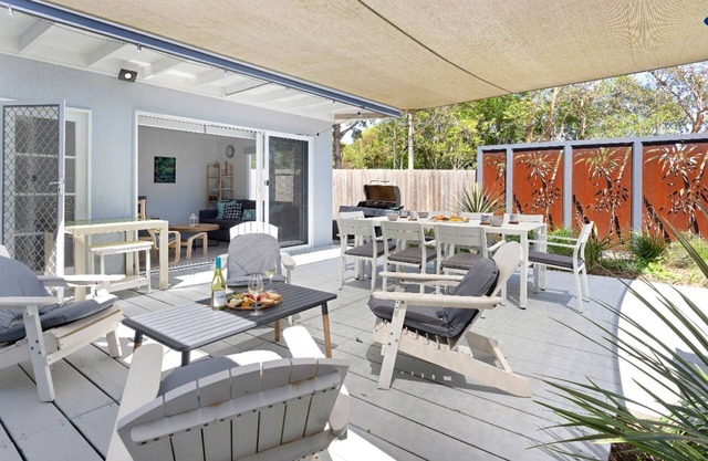 Gillian - charming & light-filled house