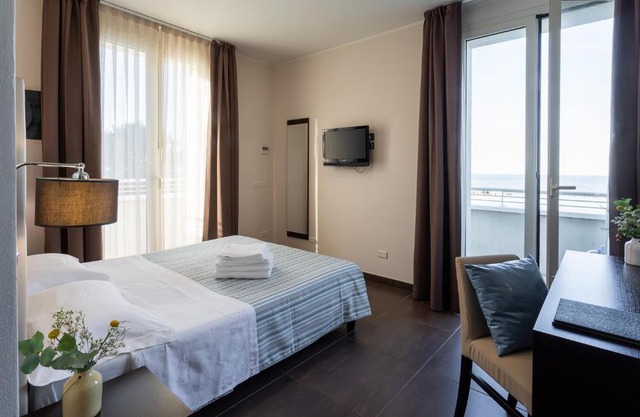 Gimmi Hotel