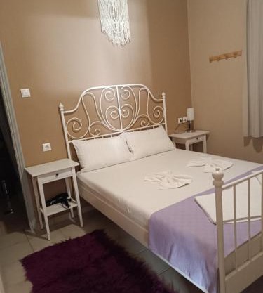 GIOTAS APARTMENTS - STUDIOS