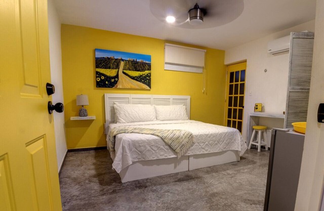 Girasoles - Private Room Close to the Beach
