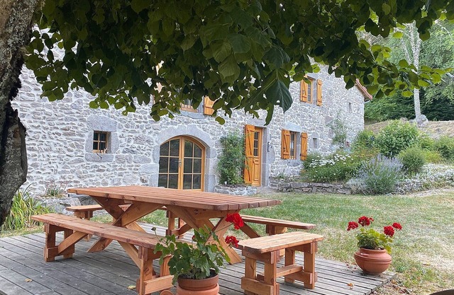Gite 4⭐️en Auvergne, in the heart of nature, linen included, sleeps 12