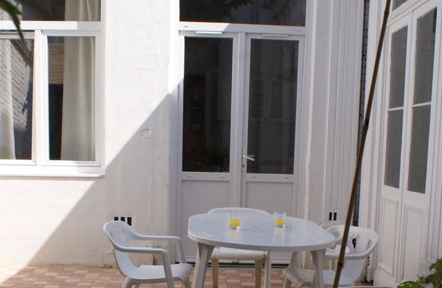 Gite "Au chant des oiseaux" - private courtyard LILLE center