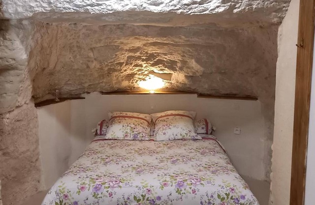 Gite-civray-de-touraine troglo de denise