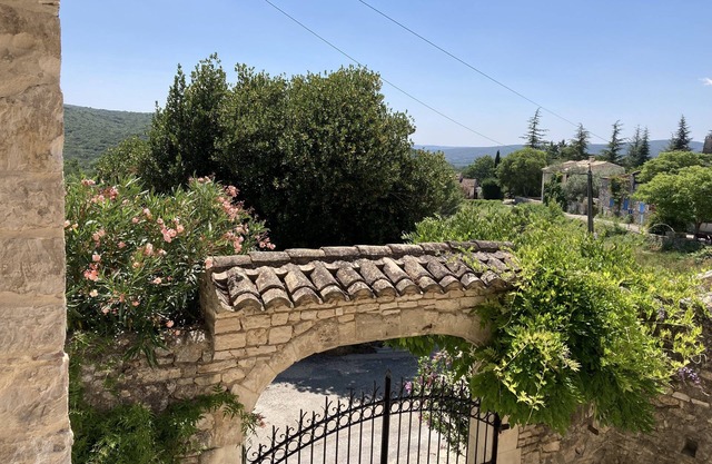 Gite de Charme Pour 9 en Provence Occitane Jardin, Piscine, Terrain de Boules