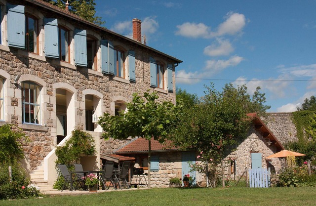 Gîte Isabel in the Ardèche hills next to the medieval village Désaignes.