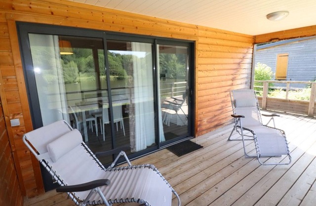 Gite Le Rouget-Pers, 2 bedrooms, 4 persons