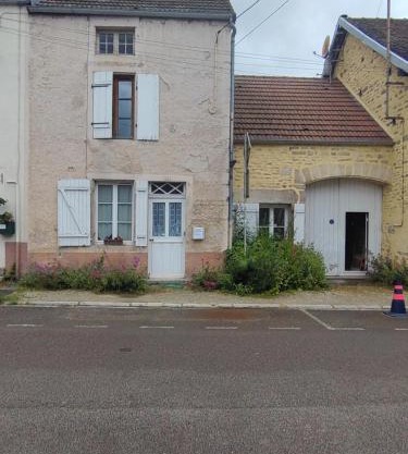 Gite meublé 6 personnes 2 étoiles Haute Cote d'or Proche des merveilles touristiques